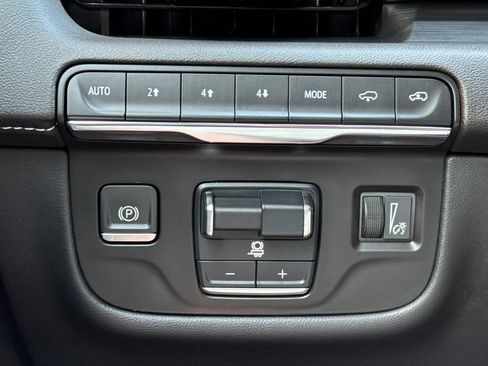 Used 2024 Cadillac Escalade Sport w/ LPO, ONYX Package AWD/4WD image 35