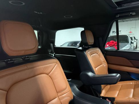 Used 2021 Lincoln Navigator Reserve w/ Luxury Package AWD/4WD image 73