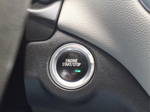 Used 2020 Chevrolet Equinox LS AWD/4WD image 21