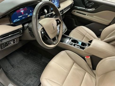 Used 2022 Lincoln Corsair Grand Touring image 13