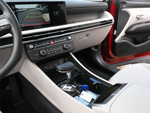 New 2026 Hyundai Tucson SE image 19