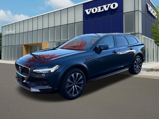 Certified 2025 Volvo V90 B6 Cross Country Plus AWD/4WD image 1