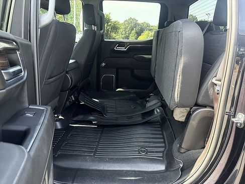 Used 2023 Chevrolet Silverado 1500 LT AWD/4WD image 16