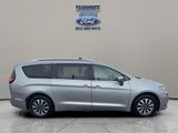 Used 2021 Chrysler Pacifica Touring-L image 4