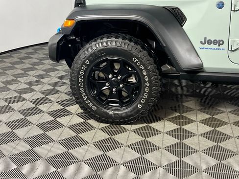 Used 2023 Jeep Wrangler Unlimited w/ Cold Weather Group image 12