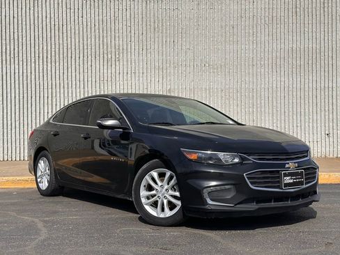 Used 2017 Chevrolet Malibu LT image 6