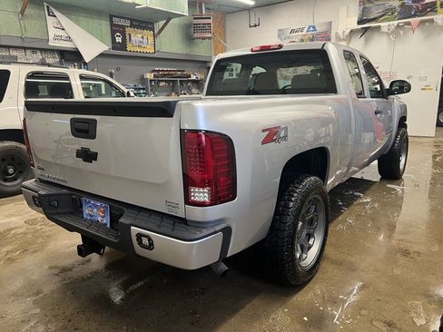 Used 2012 Chevrolet Silverado 1500 W/T image 4