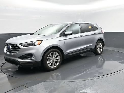 Used 2024 Ford Edge Titanium AWD/4WD image 2