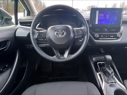 Used 2025 Toyota Corolla LE w/ LE Premium Package image 17