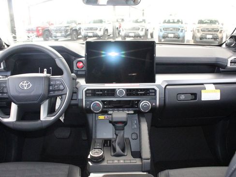 New 2026 Toyota 4Runner 4WD image 25