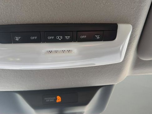 Certified 2025 Nissan Kicks S image 20