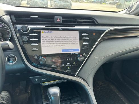 Used 2018 Toyota Camry XLE w/ Driver Assist Package FWD image 3