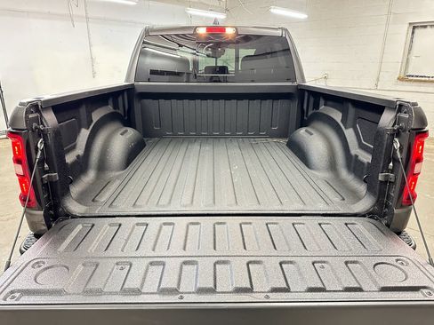 New 2026 RAM 1500 Big Horn AWD/4WD image 14