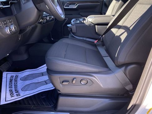 New 2026 GMC Sierra 1500 SLE w/ Preferred Package AWD/4WD image 32
