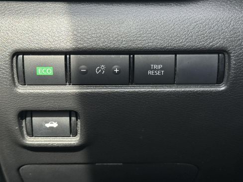 Used 2023 Nissan Sentra SV FWD image 21