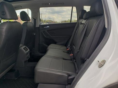 Used 2020 Volkswagen Tiguan SEL AWD/4WD image 12