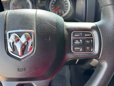 Used 2018 RAM 1500 Express RWD image 15
