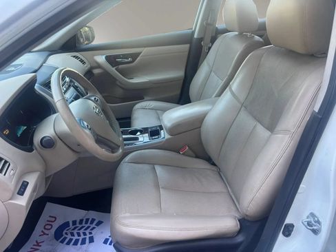 Used 2015 Nissan Altima 2.5 SL w/ Technology Package FWD image 11