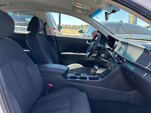 Used 2018 Kia Optima LX FWD image 15