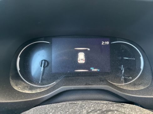 Used 2023 Toyota RAV4 XLE Premium image 14