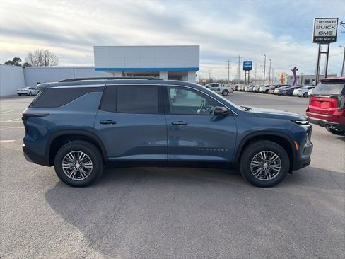 New 2026 Chevrolet Traverse LT w/ Driver Confidence Package image 7