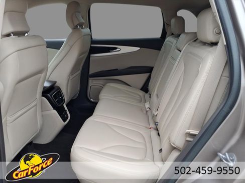 Used 2019 Lincoln Nautilus FWD image 5