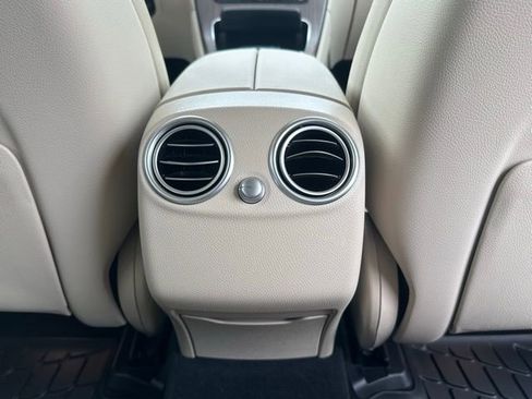 Used 2022 Mercedes-Benz GLC 300 4MATIC image 32