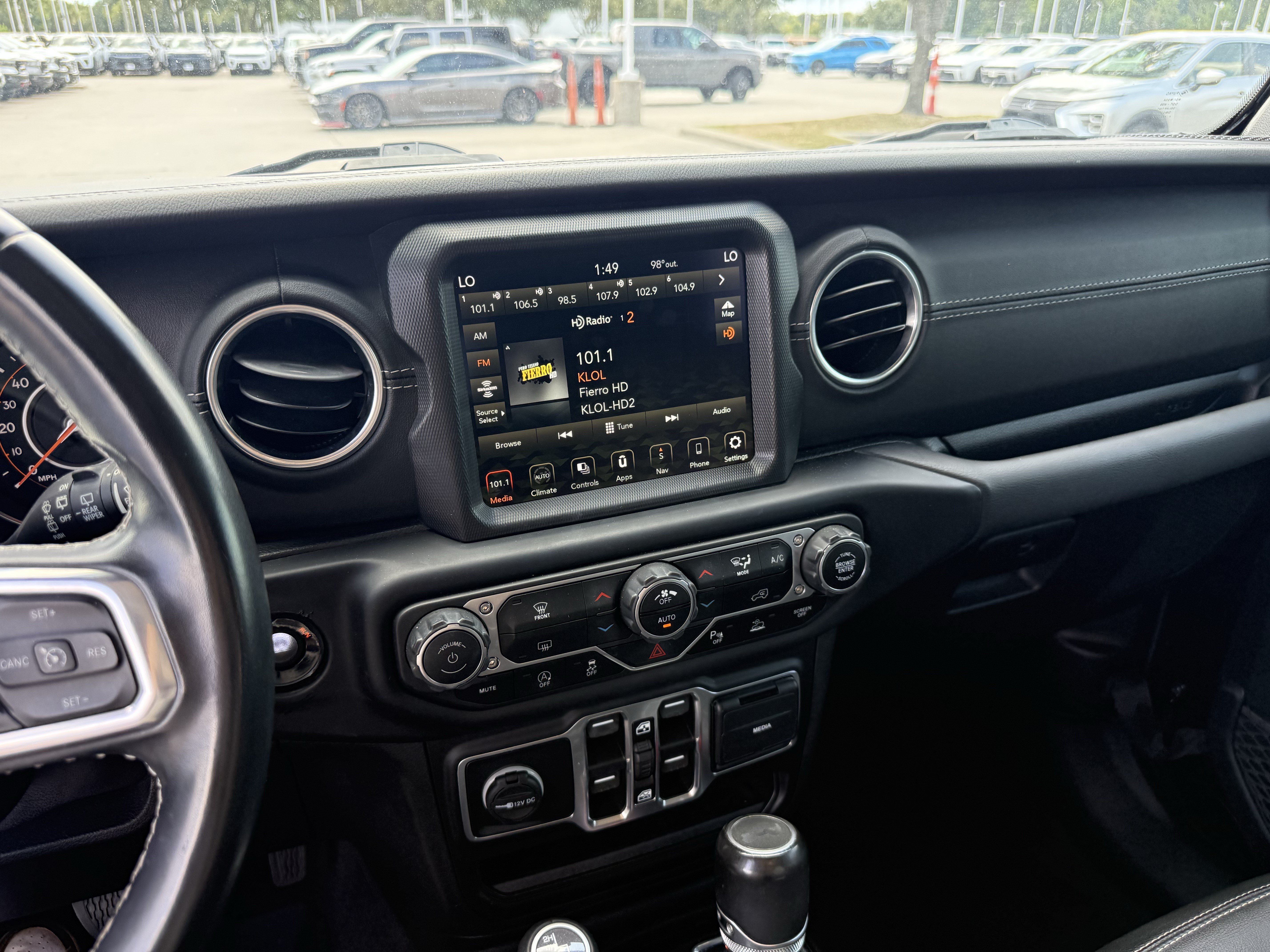 Used 2021 Jeep Wrangler Unlimited Sahara AWD/4WD image 19
