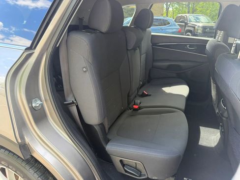Used 2019 Kia Sorento AWD image 20