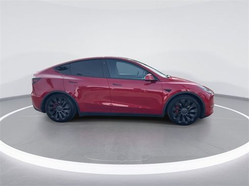 Used 2022 Tesla Model Y Performance image 9