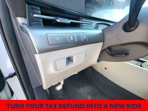 Used 2024 Hyundai Kona SEL image 24