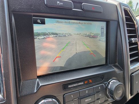 Used 2015 Ford F150 XLT w/ Equipment Group 302A Luxury AWD/4WD image 19