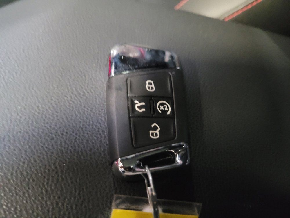 Used 2020 Volkswagen Jetta GLI Autobahn FWD image 32