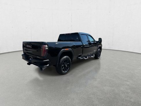 Used 2024 GMC Sierra 2500 AT4 w/ Technology Package AWD/4WD image 6