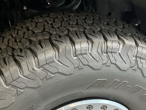 Used 2025 Ford F150 Raptor AWD/4WD image 12
