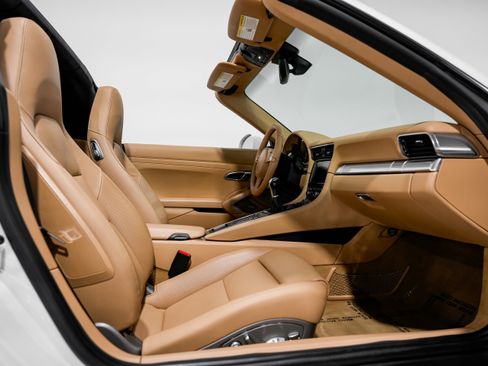 Used 2015 Porsche 911 Targa 4S image 28
