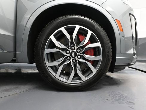 Used 2024 Cadillac XT6 Sport image 16