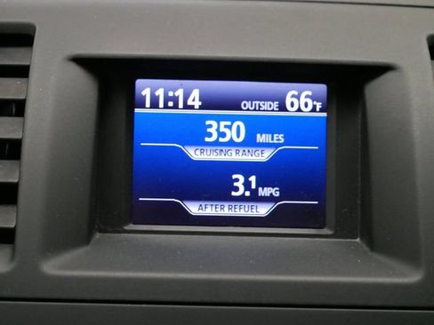 Used 2011 Toyota Highlander 2WD w/ Tech Pkg image 18