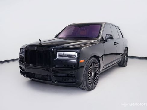Used 2024 Rolls-Royce Cullinan AWD/4WD image 2