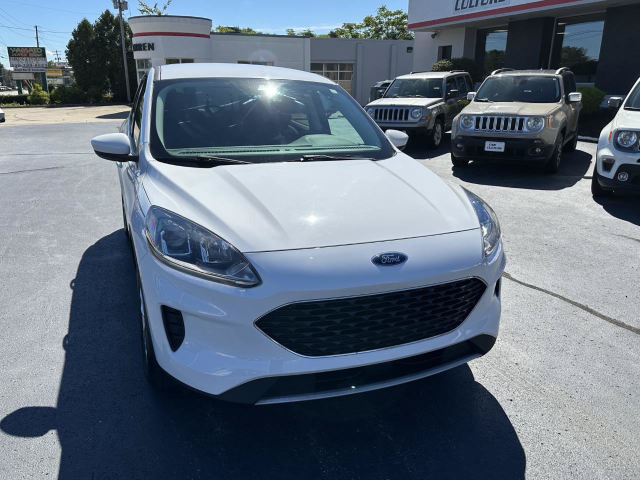Used 2021 Ford Escape SE w/ Convenience Package AWD/4WD image 2