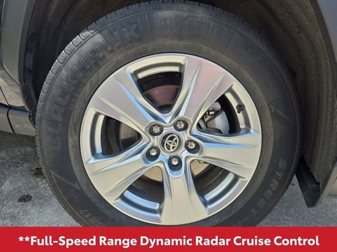 Used 2024 Toyota RAV4 XLE FWD image 8