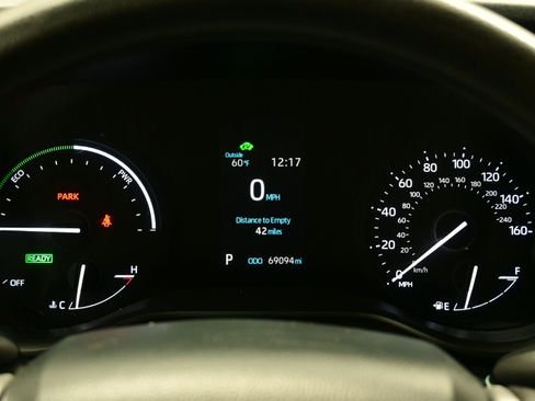 Used 2021 Toyota Sienna LE image 25