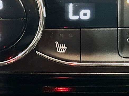 Used 2025 Chevrolet Trax LT w/ Driver Confidence Package image 17