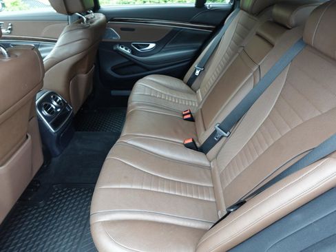 Used 2020 Mercedes-Benz S 560 Sedan image 18
