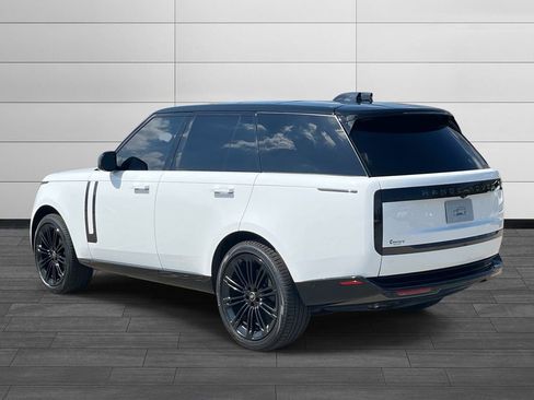Used 2024 Land Rover Range Rover Autobiography image 3