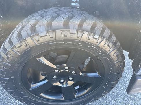 Used 2018 Chevrolet Silverado 1500 LT w/ All Star Edition image 8