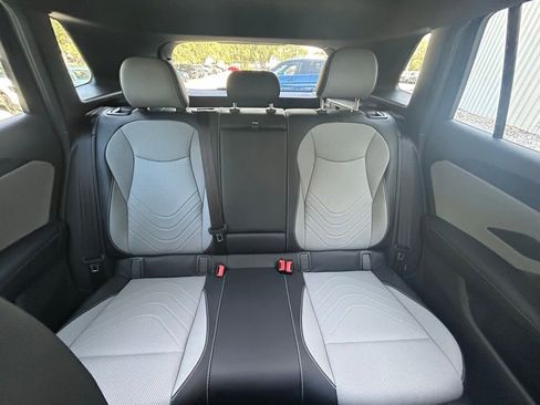 New 2026 Volkswagen Tiguan SE R-Line FWD image 13