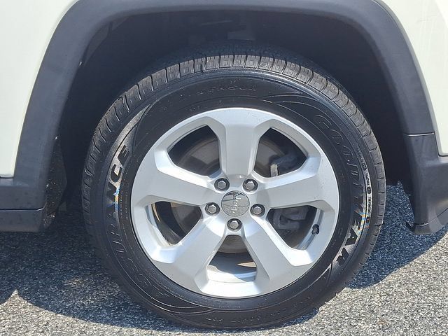 Used 2020 Jeep Compass Latitude w/ Cold Weather Group AWD/4WD image 8