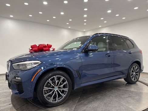 Used 2019 BMW X5 xDrive40i w/ M Sport Package image 3