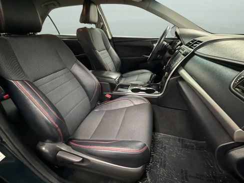 Used 2016 Toyota Camry SE FWD image 21